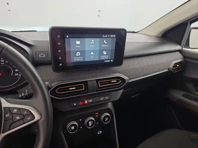 Dacia Sandero eco-g 100 — photo 336