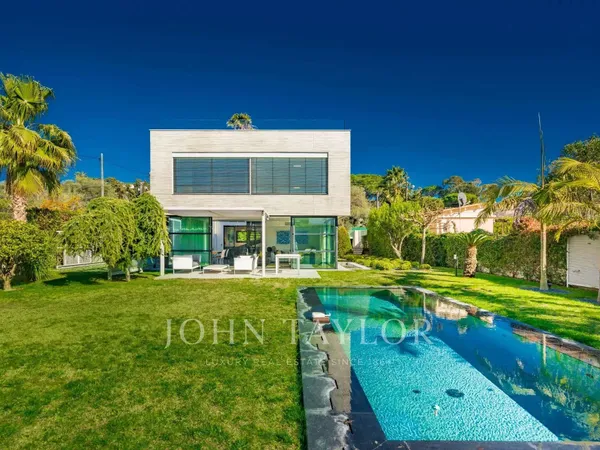 Propriété 320 m²