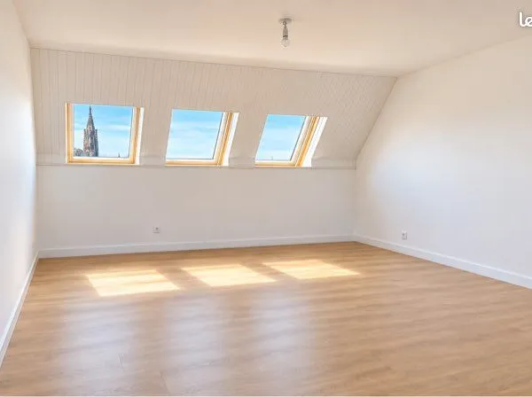 Appartement rénové - vue cathédrale