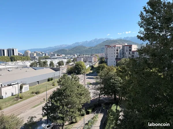 T3-85 m2- vue montagne - très bon etat -echirolles