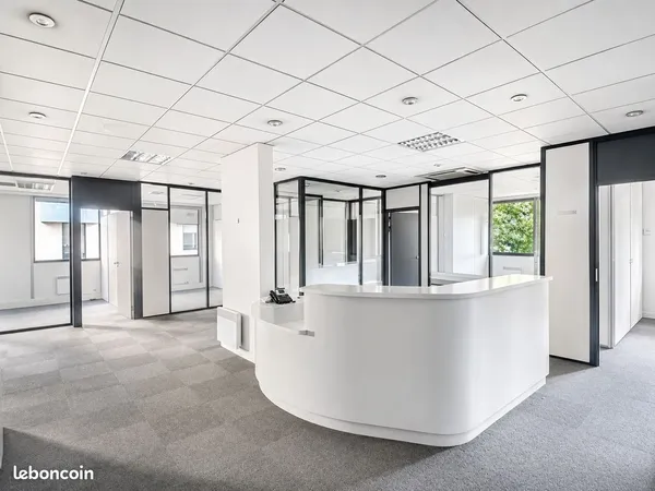 Bureaux 304 m²