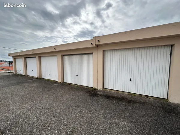 Garage à louer