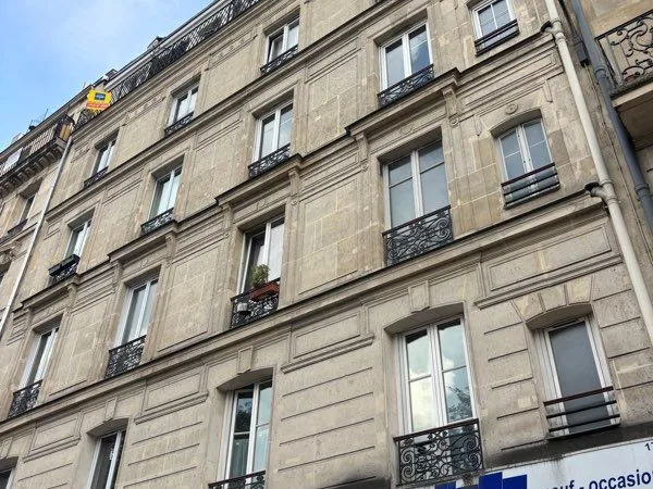 Studio 18m2 Paris 10 ème