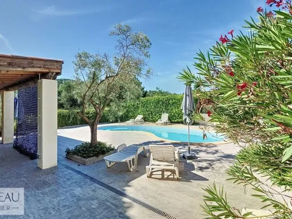 Maison de luxe 8 pièces 180 m²