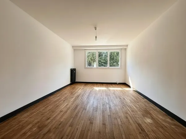 ZOLA - Appartement Trois pièces avec cave et stationnement