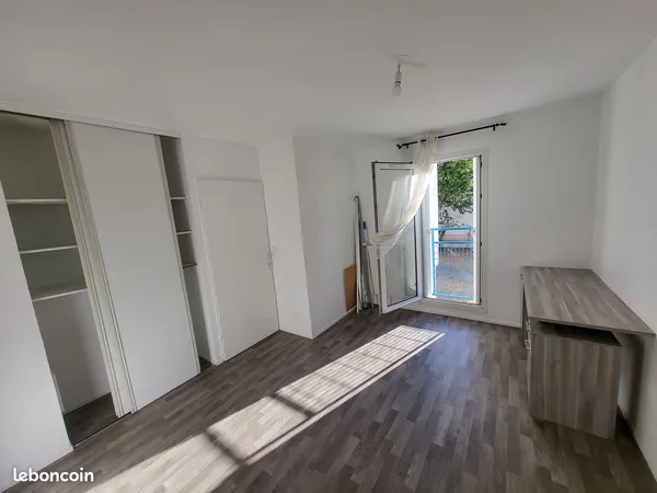 F3 centre ville avec garage