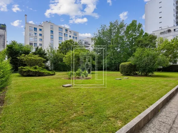 200m2 Boulogne nord 5 ch. / 1 bureau + 100 m2 sous-sol + Box