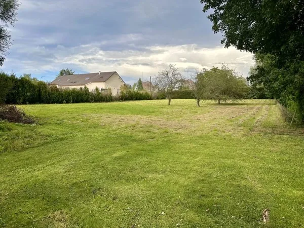 Terrain 2100 m²