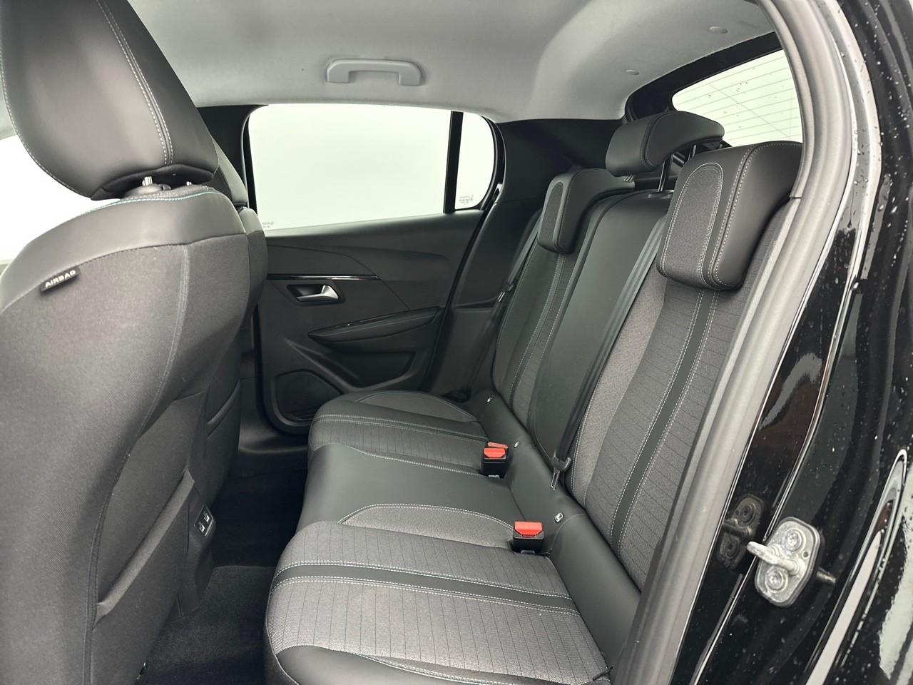 Peugeot 208 puretech 100 s&s eat8 allure pack — photo 12