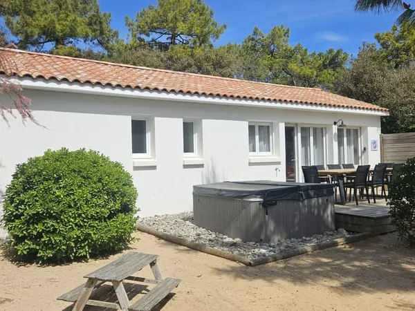 MAISON DE TYPE 4 AVEC SPA, TRES PROCHE FORET !