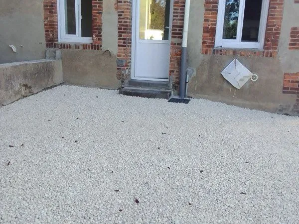 À louer maison de ville 2 chambres avec cours