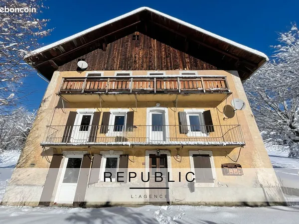 Immeuble 15 pièces 222 m²