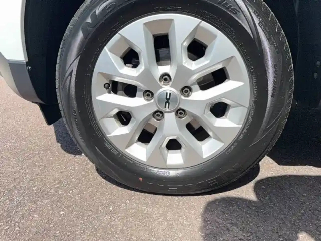 Dacia Duster blue dci 115 4x2 — photo 19