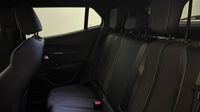 Peugeot 2008 e-2008 156ch 54 kWh GT — photo 13