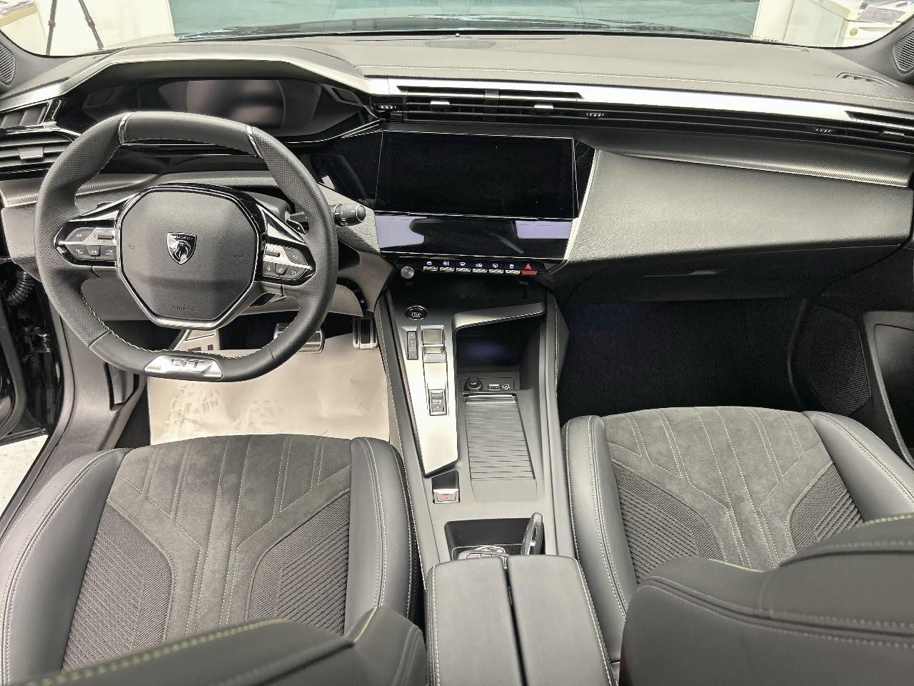 Peugeot 308 phev 225 e-eat8 gt — photo 12