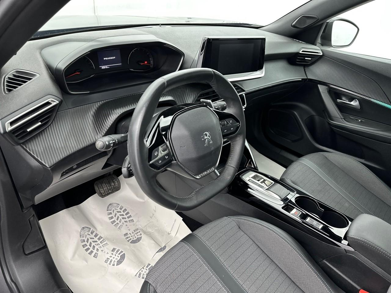 Peugeot 2008 bluehdi 130 s&s eat8 allure — photo 8
