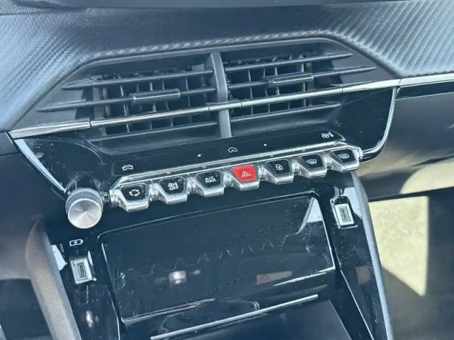 Peugeot 2008 puretech 100 s&amp;s bvm6 — photo 22