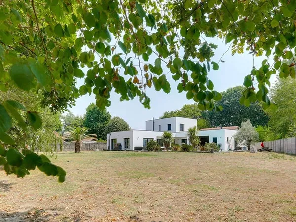 Maison 7 pièces 227 m²