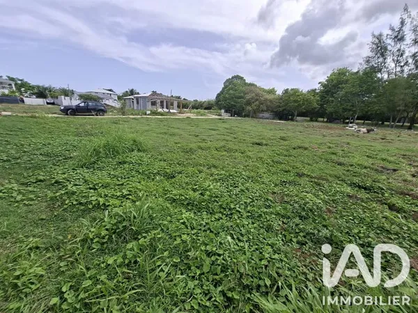 Terrain 600 m²
