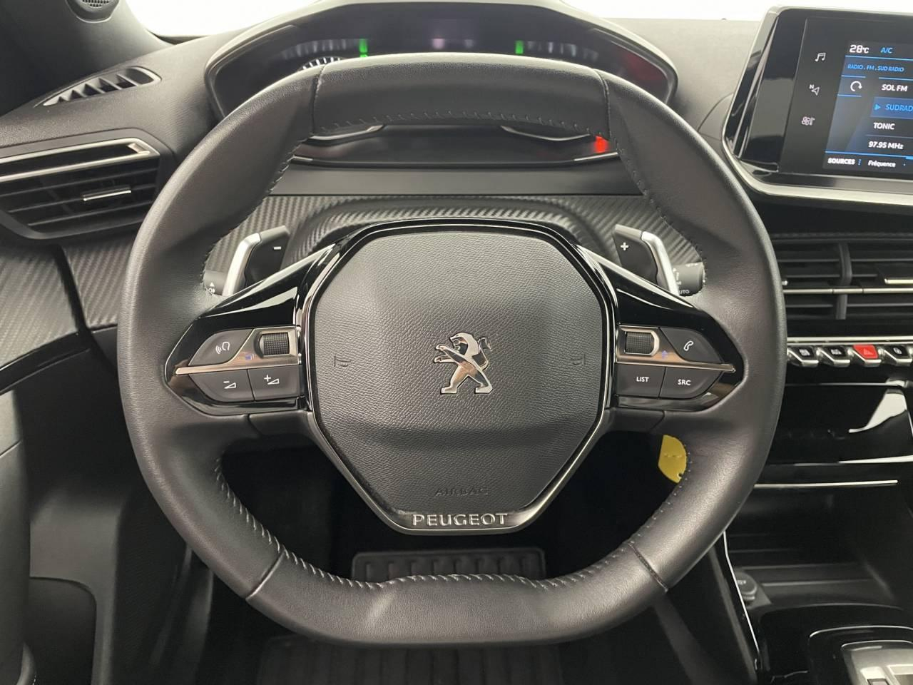 Peugeot 2008 puretech 130 s&s eat8 allure — photo 23