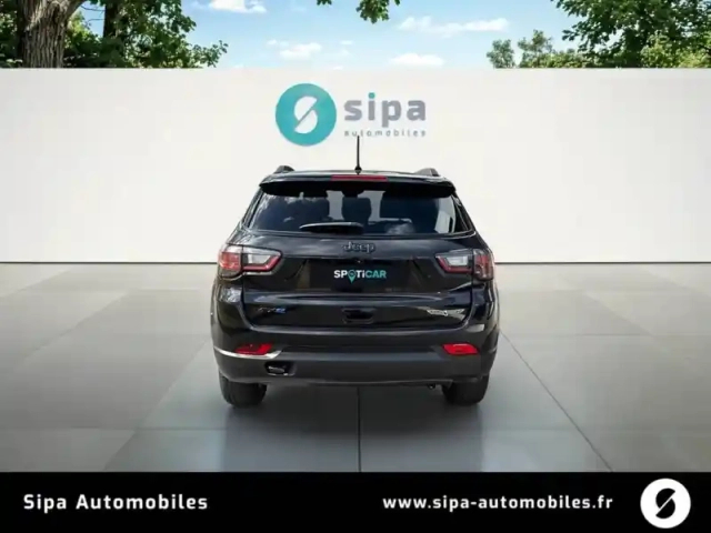 Jeep Compass 1.3 phev t4 240 ch 4xe eawd — photo 4