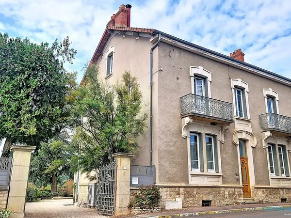 SAINT GENGOUX LE NATIONAL MAISON ART NOUVEAU JARDIN ET PISCINE
