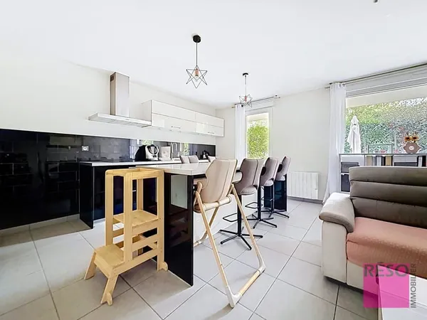 Appartement T3 avec grande terrasse