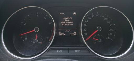 Volkswagen Polo 1.2 TSI 90 - Sportline – 2014 – 142090 km – Essence – Boîte Manuelle — photo 22