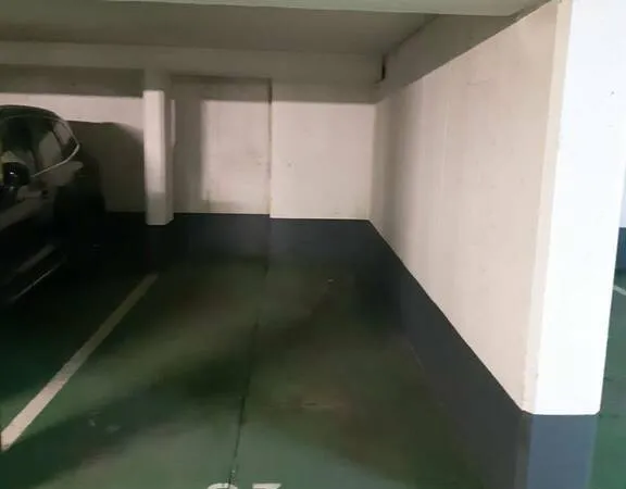 Garage/Parking