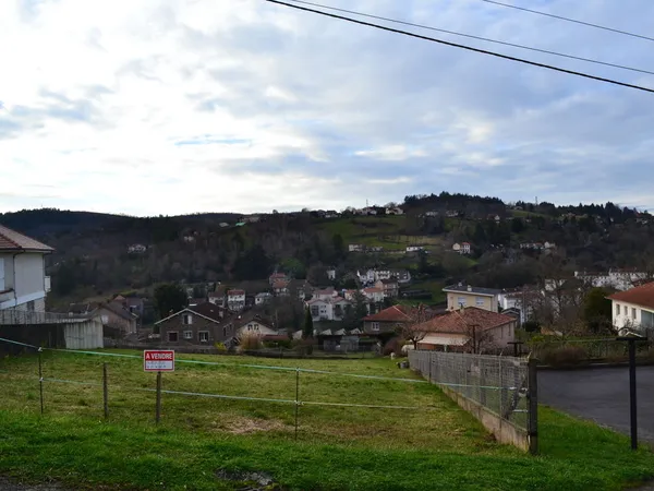 A Decazeville 12300 Terrain constructible