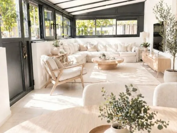 Maison avec véranda et 2 appartements indépendants