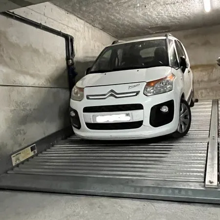 Garage couvert centre ville rue Pasteur