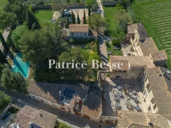 Propriété 20 pièces 2860 m²