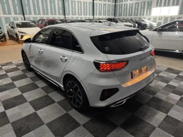 Kia Ceed 1.5 t-gdi 160ch gt line dct7 — photo 3