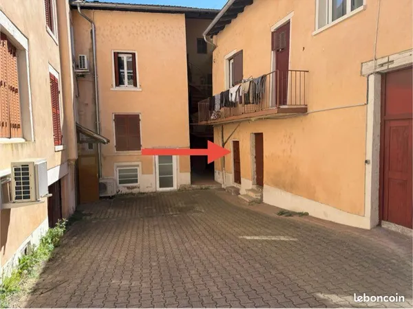 Cave accessible en voiture