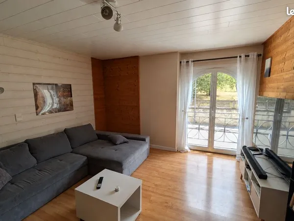 Appartement Location Fuans 2p 74m² 695€