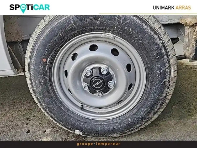 Opel Movano fg l2h2 3.3 140ch s&amp;s pack premium connect — photo 5