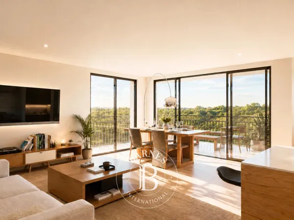 APPARTEMENT EN BORD DE MER, 3 CHAMBRES ET BELLE TERRASSE À ARCACHON
