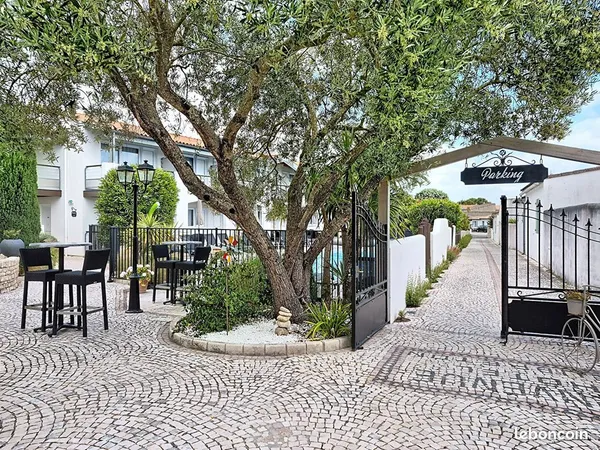 Immeuble 33 pièces 930 m²