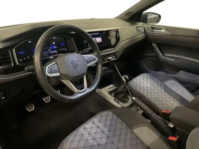 Volkswagen Polo 1.0 tsi 95 s&amp;s bvm5 r-line edition — photo 9