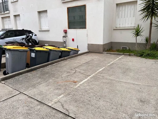 Parking extérieur Courbevoie