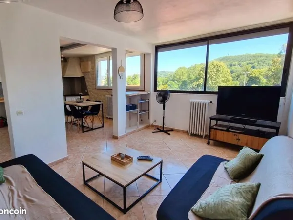 Appartement entièrement meublé