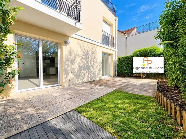 APPARTEMENT DE 4 PIECES avec terrasse et jardin