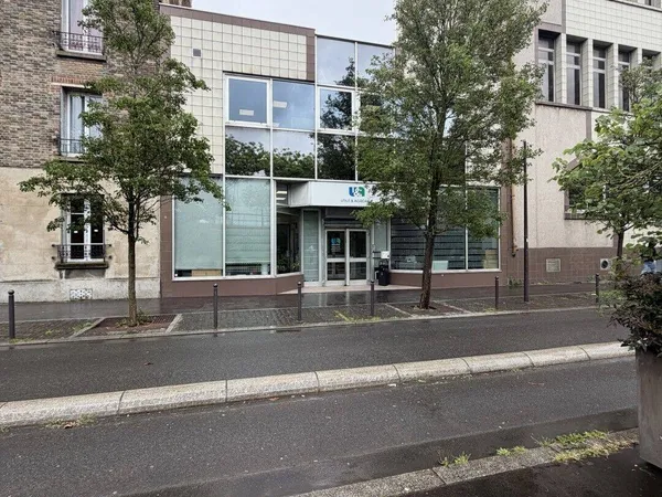 Local commercial 522 m²