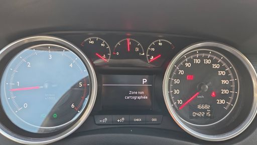 Peugeot 508 1.6 BlueHDi 120 EAT6 - Allure – 2018 – 42215 km – Diesel – Boîte Automatique — photo 11