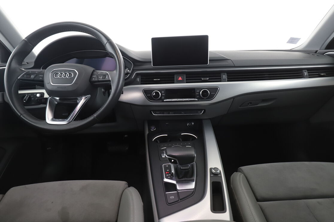 Audi A4 Avant 40 TDI Design Luxe S Tronic — photo 11