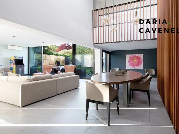 Maison 8 pièces 250 m²