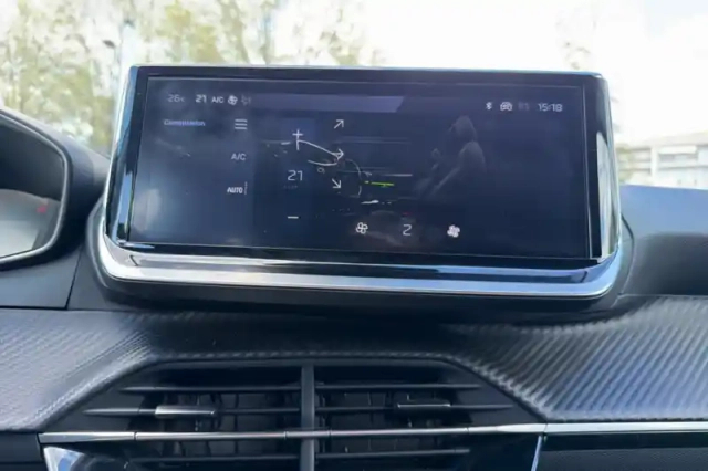 Peugeot 208 hybrid 110 ch e-dcs6 — photo 27