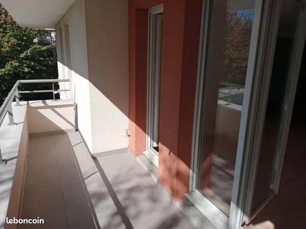​À VENDRE - Appartement T3 de 61,40 m² avec Balcon et Parking - Cergy-le-Haut