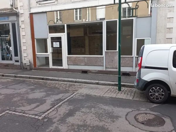 Local Commercial plein centre 60m²
